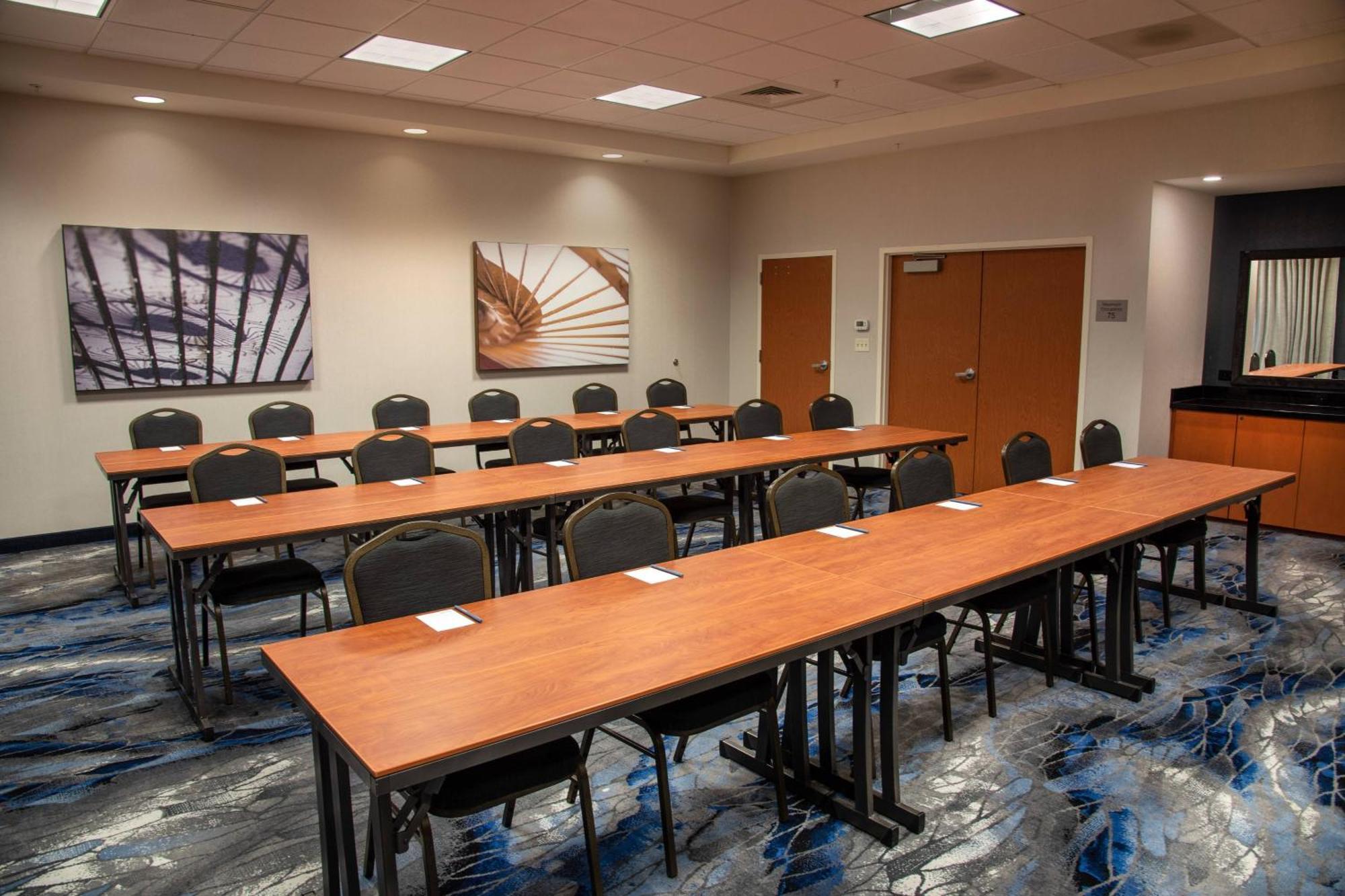 Fairfield Inn & Suites Lewisburg Bagian luar foto